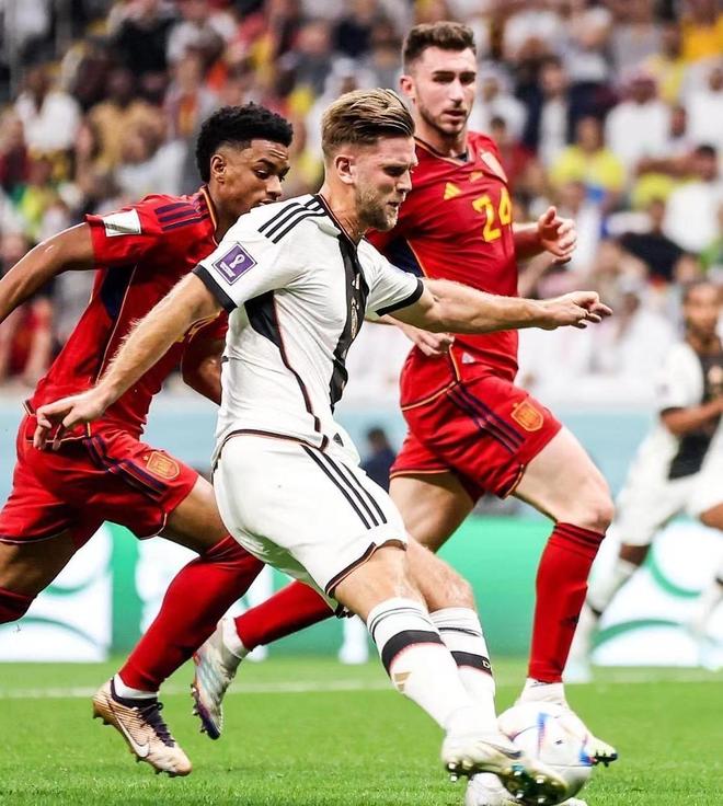 特瓦斯：欧洲国内联赛转播收入几乎都在下降，而西甲增长10%（特瓦斯：欧洲各国联赛转播收入普遍下滑，西甲逆势增长10%）