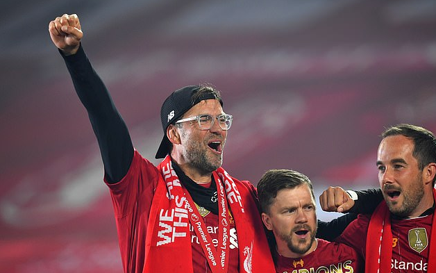 孔蒂：卡拉巴赫非常难对付，我对球队今天的表现很满意