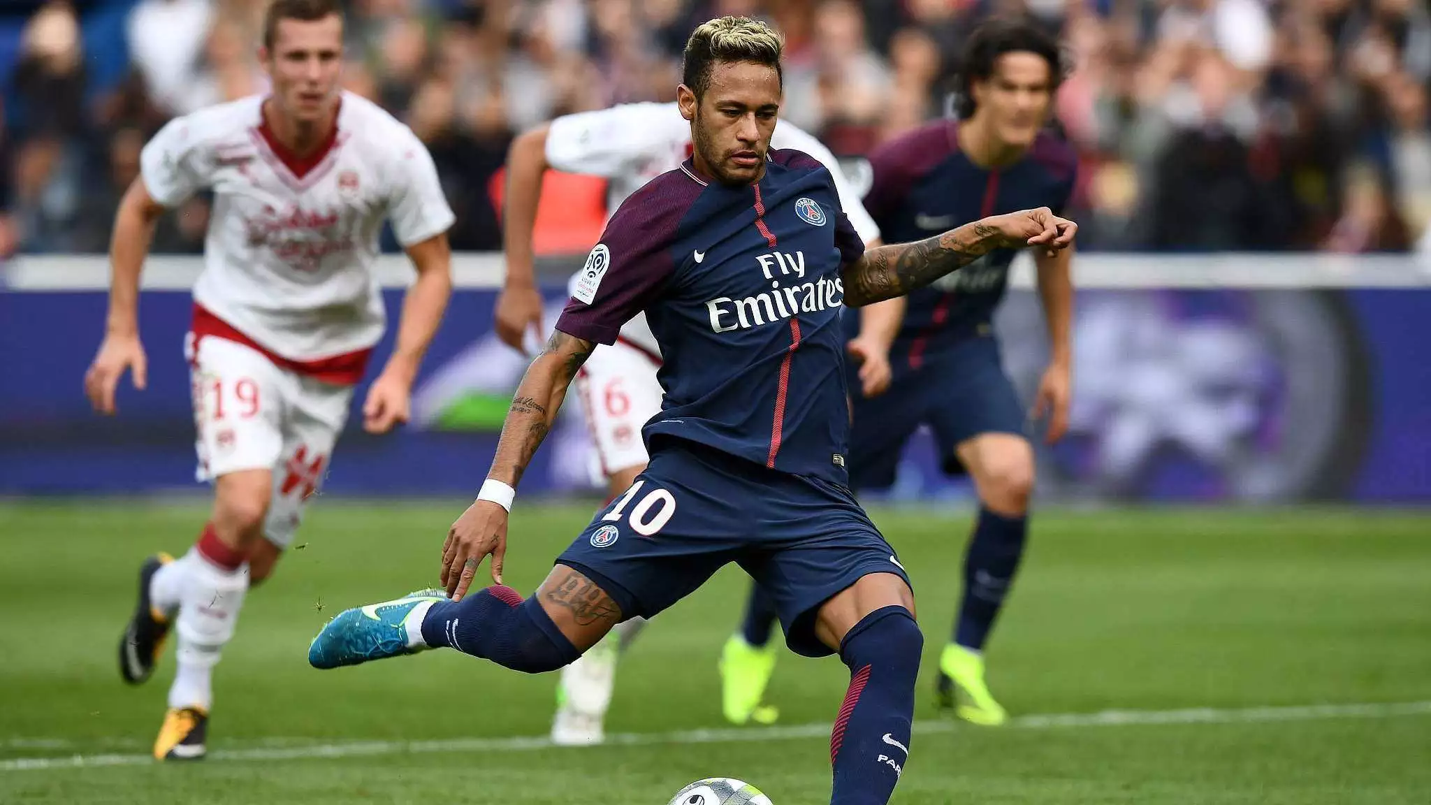 卢伟：上海和香港两大城市比赛很有意义 CBA杯让队伍能够很好地磨合