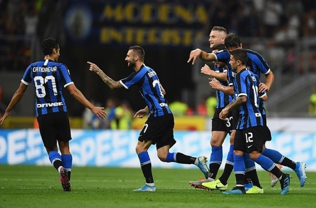 弗里克谈巴萨伤病危机，18岁库巴西创西甲传球纪录