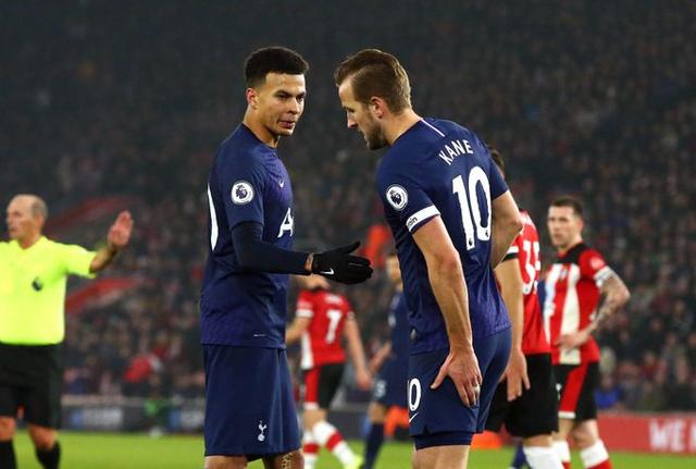 节礼日仅安排一场英超比赛，队报：英格兰球迷对此强烈不满（节礼日英超仅赛一场，队报称英格兰球迷强烈不满）