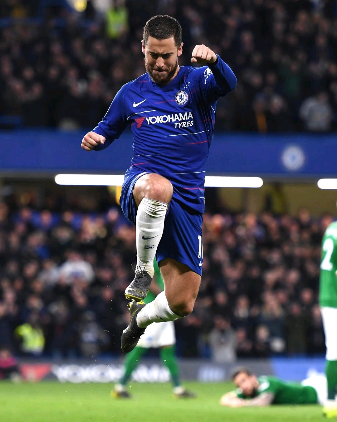 六战全胜，欧冠官方晒阿森纳战绩：谁还能阻止他们？（欧冠官方晒阿森纳六连胜：谁能终结这股势头？）