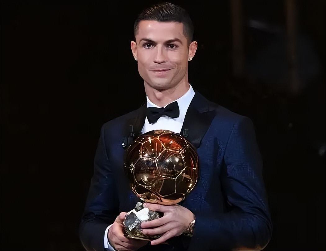 邮报评近5年曼联引援：姆伯莫居首、C罗第4，桑乔垫底